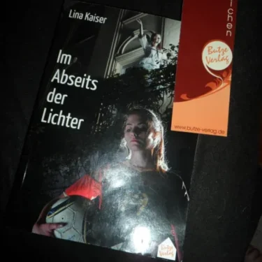 Im Abseits der Lichter von Lina Kaiser