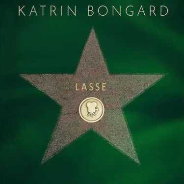 Buchcover mit dem Titel 'Flying Moon' von Katrin Bongard und dem Namen 'Lasse' auf einem grünen Hintergrund.
